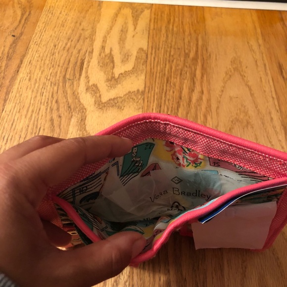 Vera Bradley Wallet. NWT - Picture 4 of 6